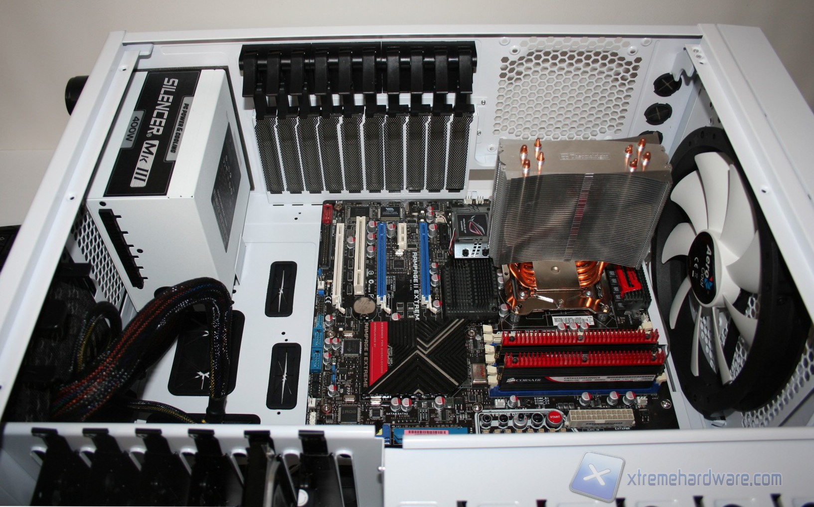 00094Aerocool XPREDATOR WHITE XTREMEHARDWARE.COM